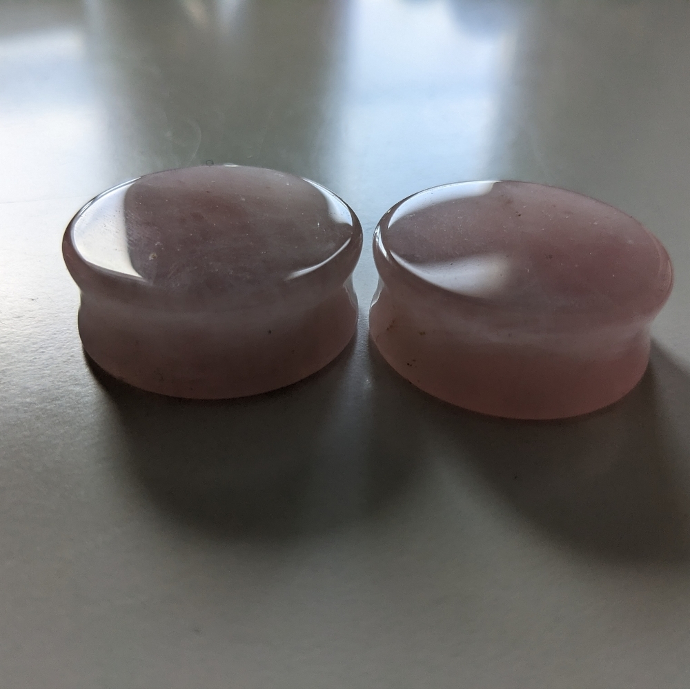 30mm Rose Quartz plugs